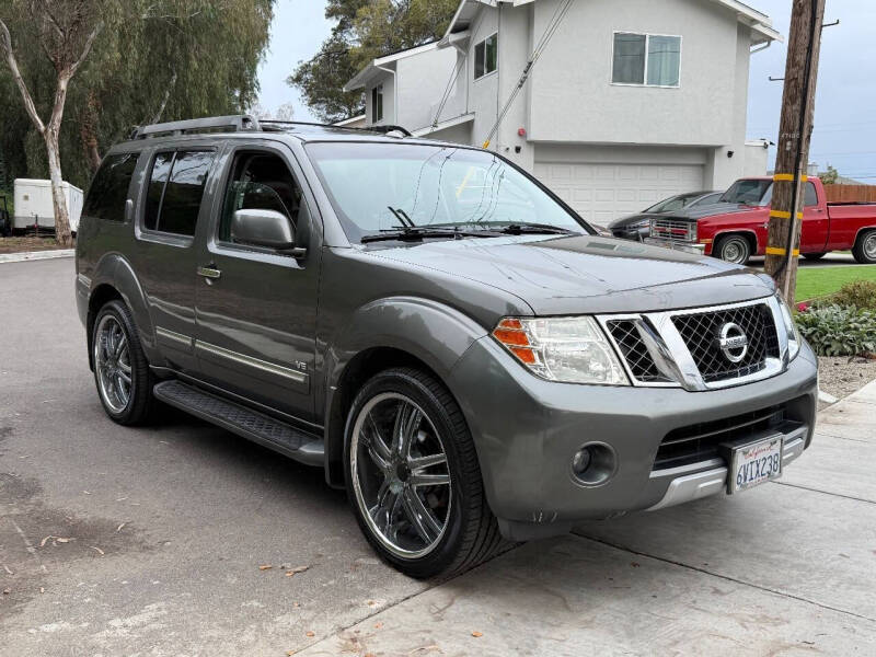 2008 Nissan Pathfinder LE