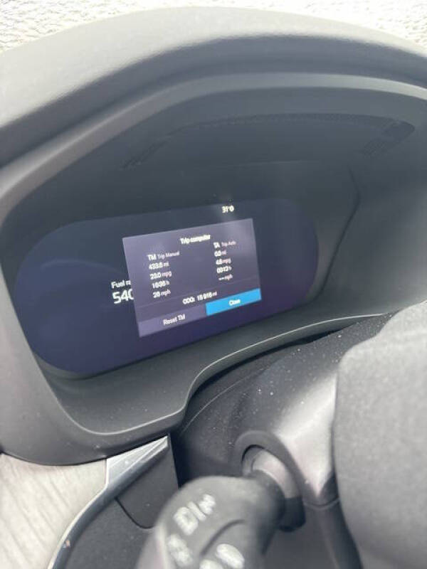 2025 Volvo XC60 B5 Plus Dark Theme