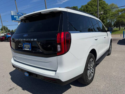 2025 Ford Expedition Active