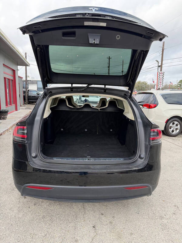 2019 Tesla Model X Standard Range