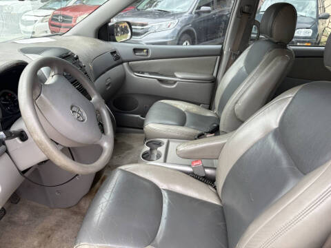 2006 Toyota Sienna CE 7 Passenger
