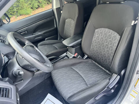 2024 Mitsubishi Outlander Sport SE