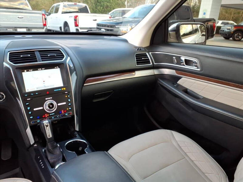 2019 Ford Explorer Platinum