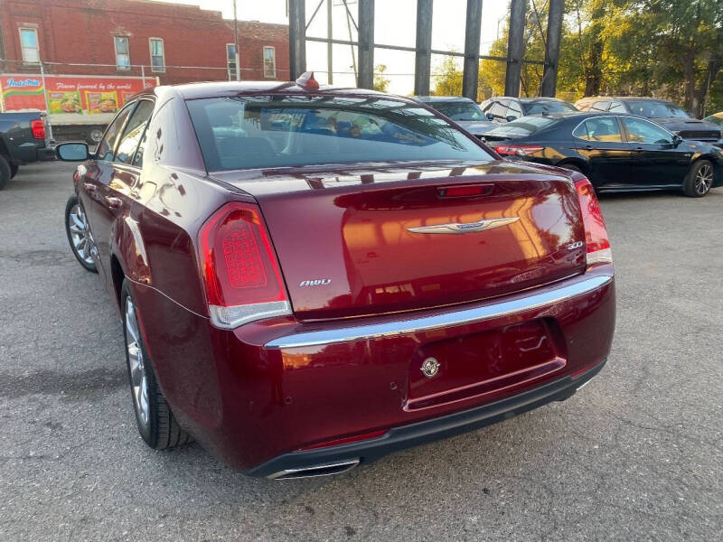 2021 Chrysler 300 Touring L