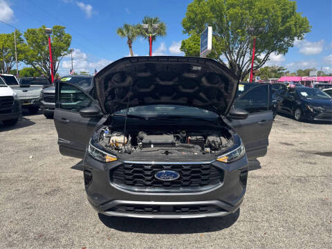 2024 Ford Escape ST-Line