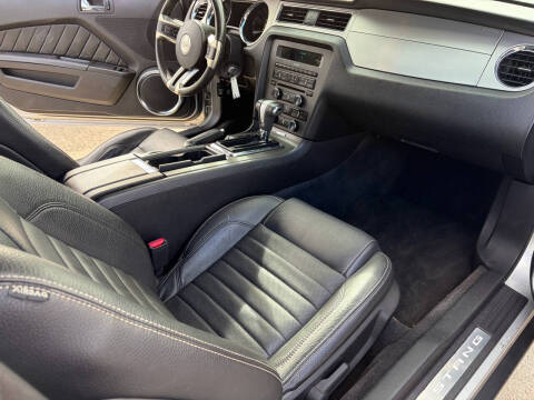 2010 Ford Mustang V6 Premium