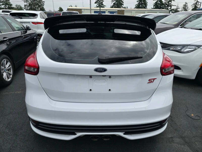 2017 Ford Focus ST