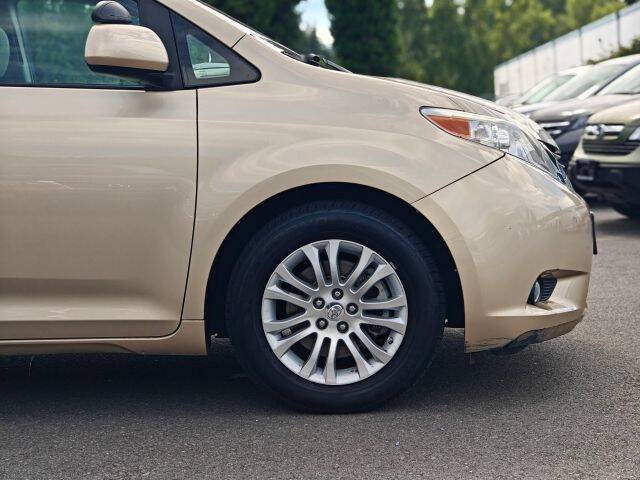 2011 Toyota Sienna