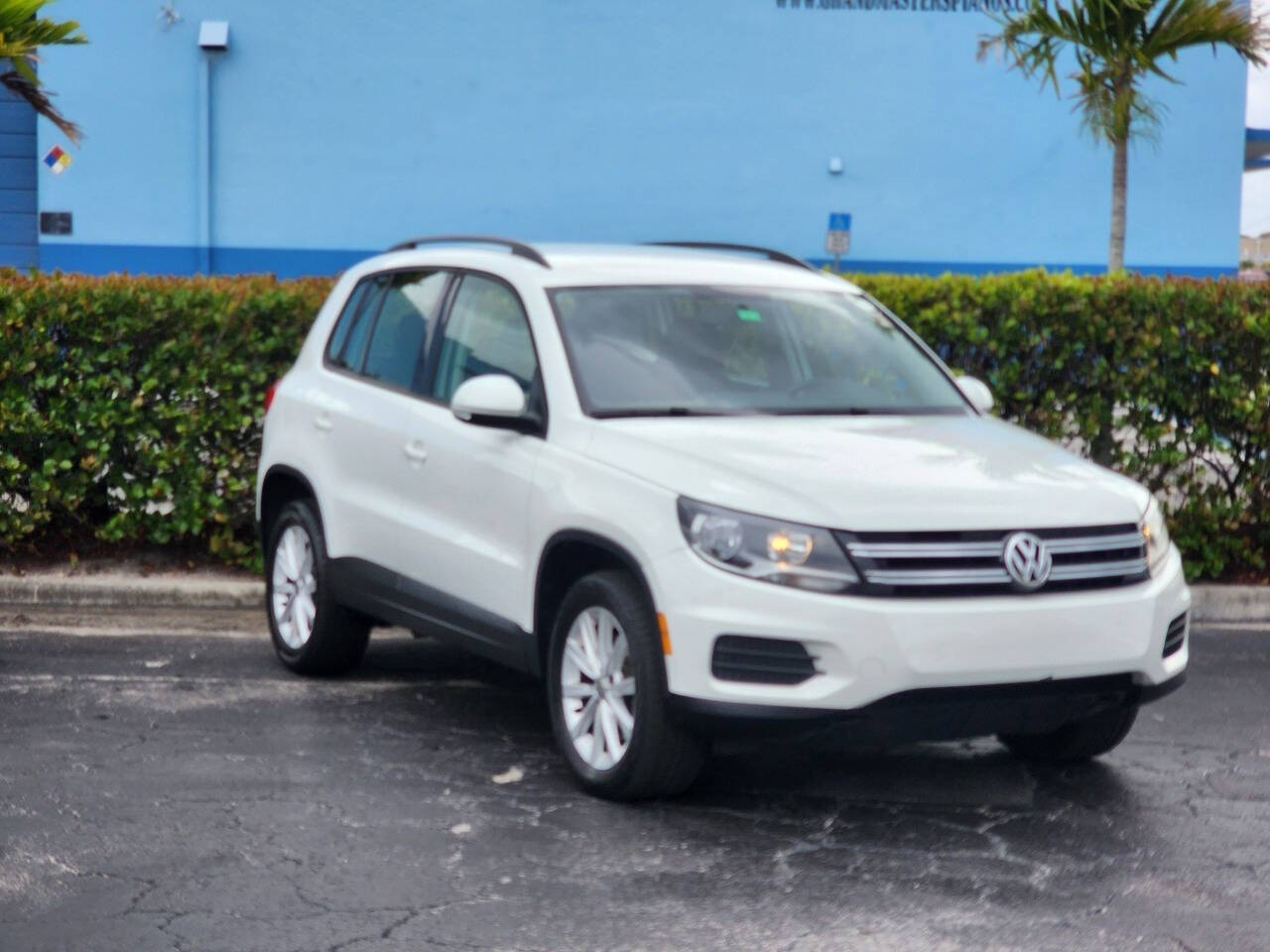 2017 Volkswagen Tiguan for sale at JT AUTO INC in Oakland Park, FL