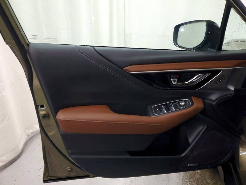 2022 Subaru Outback Touring XT