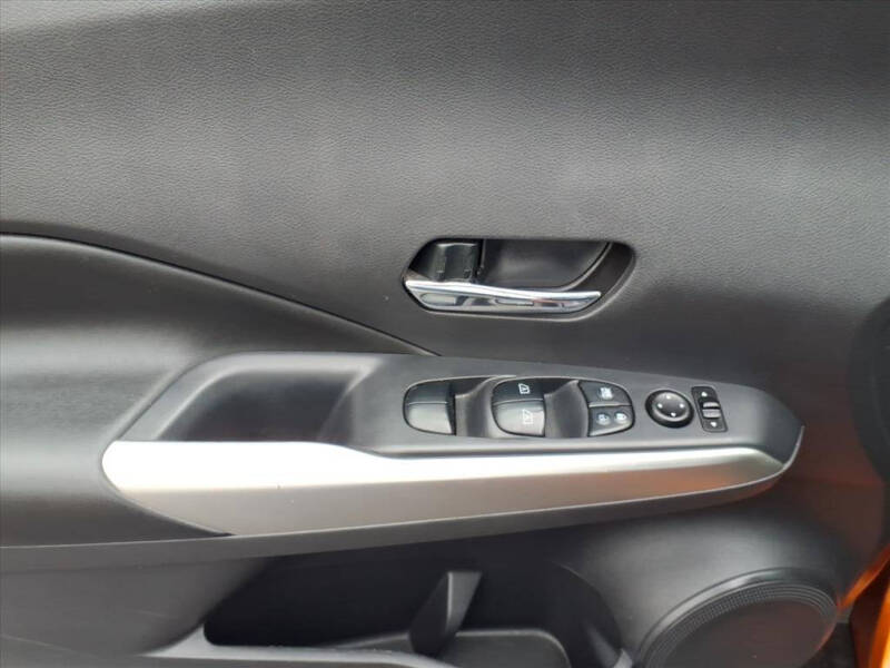 2019 Nissan Kicks SR