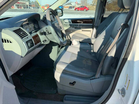 2010 Chrysler Town and Country Touring