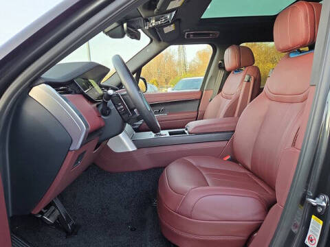 2025 Land Rover Range Rover P530 SE