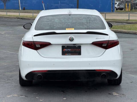 2017 Alfa Romeo Giulia Ti