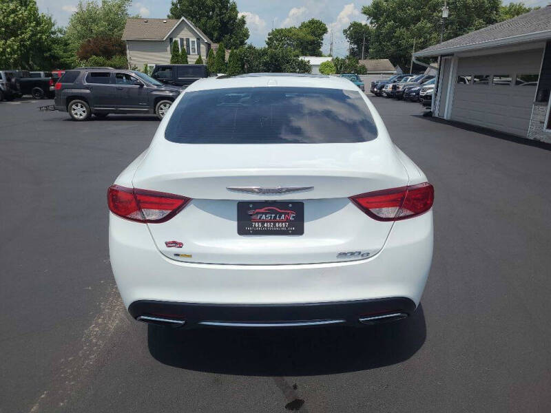 2016 Chrysler 200 C