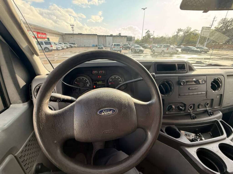 2013 Ford E-Series E-150