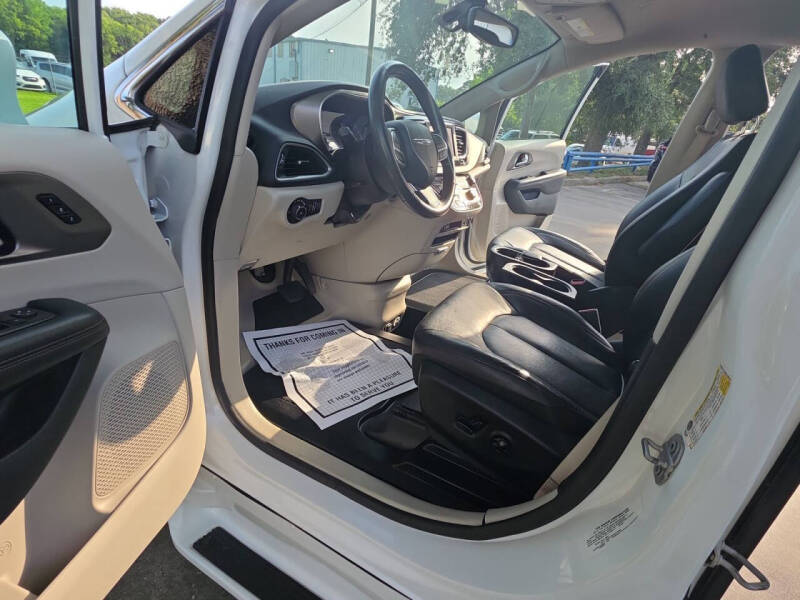 2020 Chrysler Pacifica Touring L