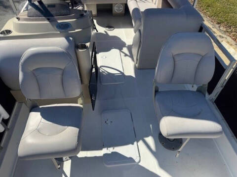 2018 Hurricane Fundeck FD196F deck