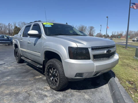 2013 Chevrolet Avalanche for sale at Newcombs North Certified Auto Sales in Metamora MI