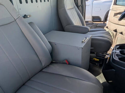 2025 Chevrolet Express 2500