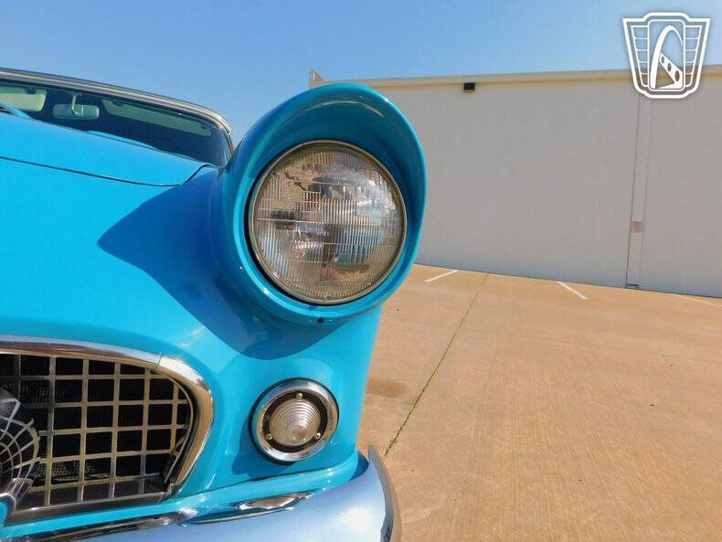 1956 Ford Thunderbird