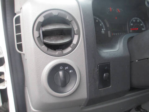 2011 Ford E-Series E-450 SD