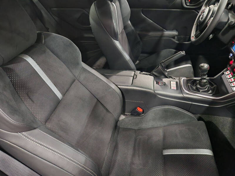 2024 Toyota GR86 Premium