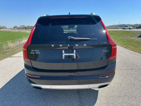 2018 Volvo XC90 T6 Momentum