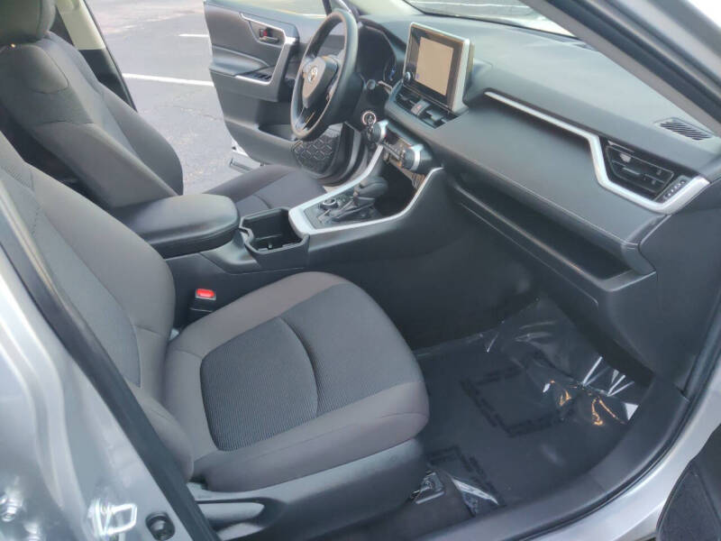 2023 Toyota RAV4 Hybrid LE