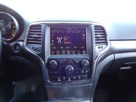 2018 Jeep Grand Cherokee Laredo E