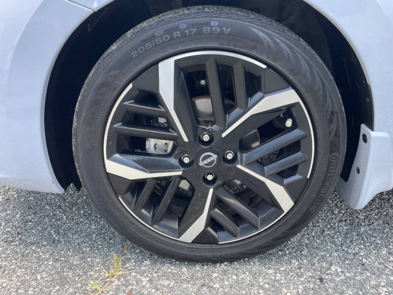 2024 Nissan Versa SR