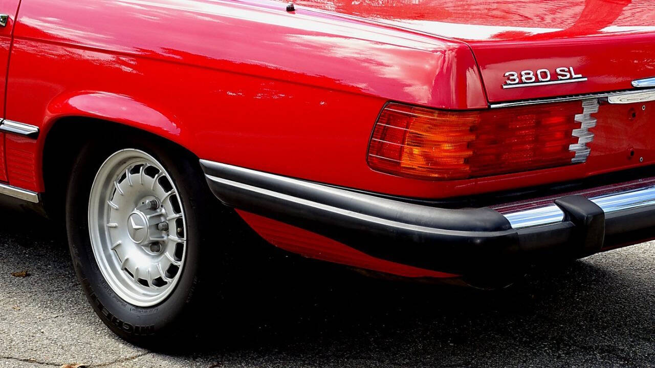 1985 Mercedes-Benz 380-Class 12