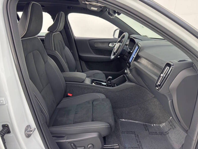 2024 Volvo XC40 Recharge Twin Plus