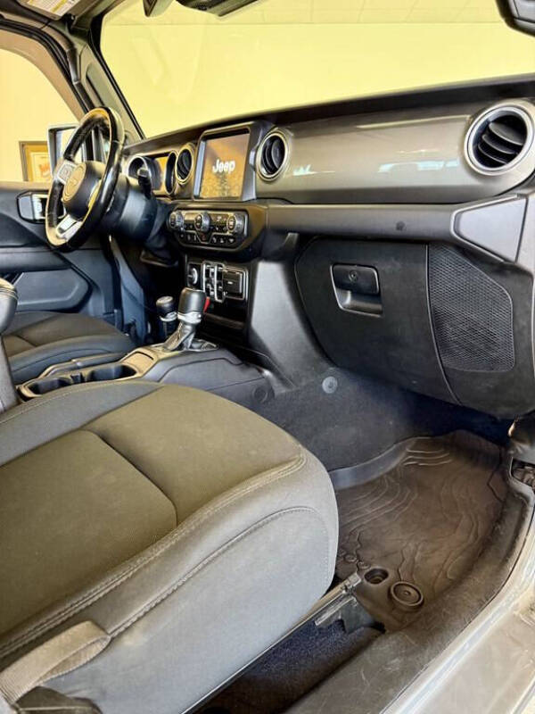 2020 Jeep Gladiator Overland