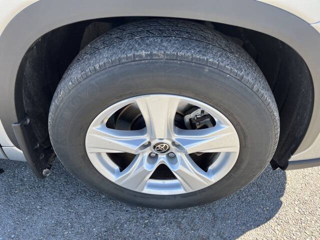 2021 Toyota Highlander LE