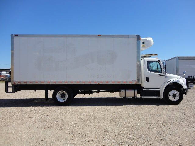 2021 Freightliner M2 106