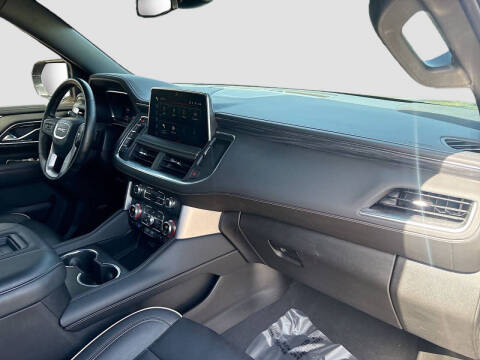 2024 GMC Yukon SLT