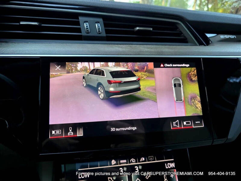 2021 Audi e-tron quattro Premium