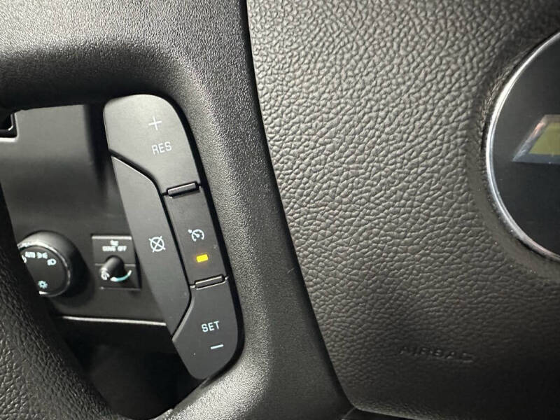 2025 Chevrolet Express LT 3500