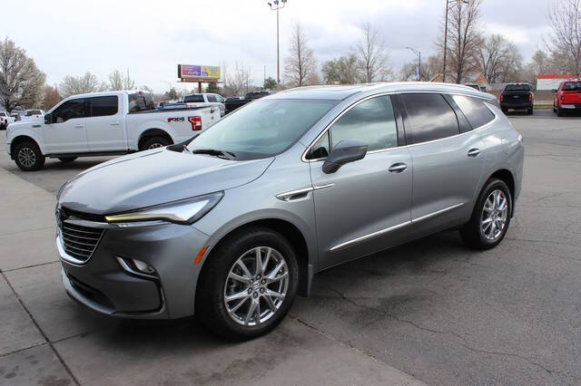 2023 Buick Enclave Premium