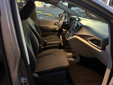 2017 Chrysler Pacifica Touring