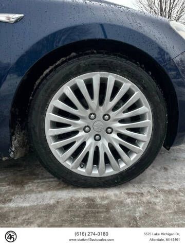 2011 Suzuki Kizashi SE