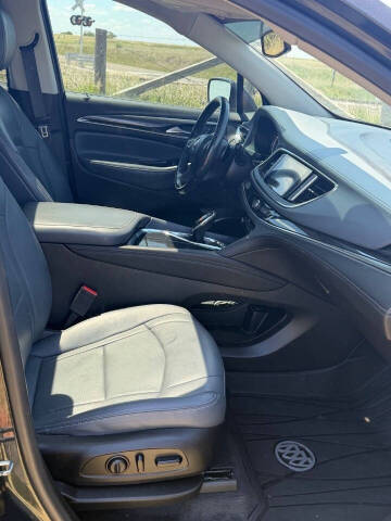 2021 Buick Enclave Essence