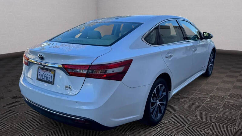 2016 Toyota Avalon Hybrid XLE Premium