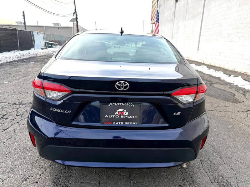 2022 Toyota Corolla LE