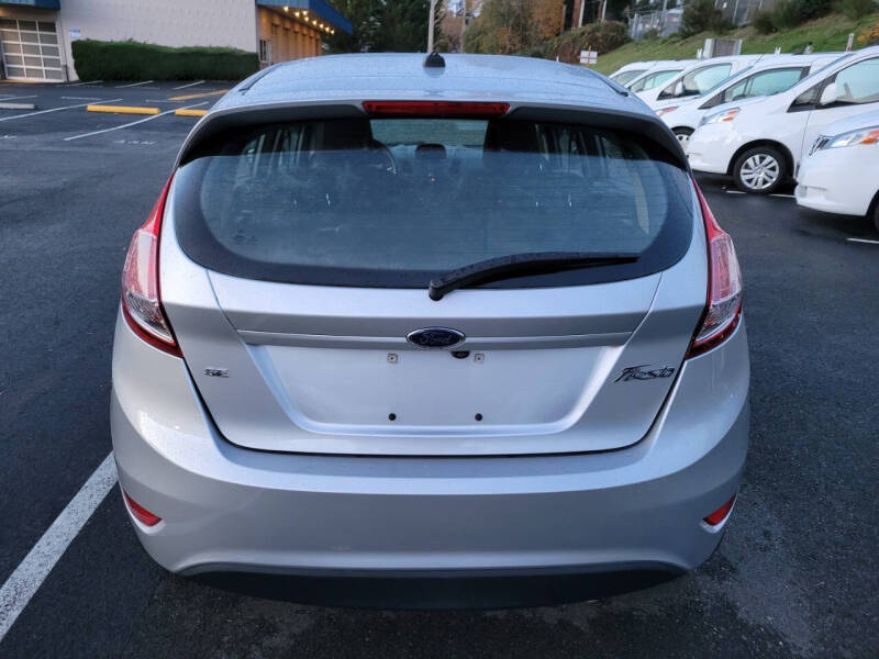 2018 Ford Fiesta SE photo 6