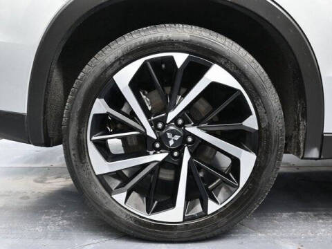 2023 Mitsubishi Outlander PHEV SE