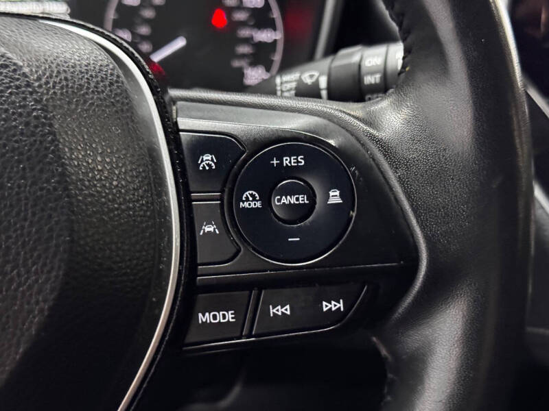 2024 Toyota Corolla Hatchback SE