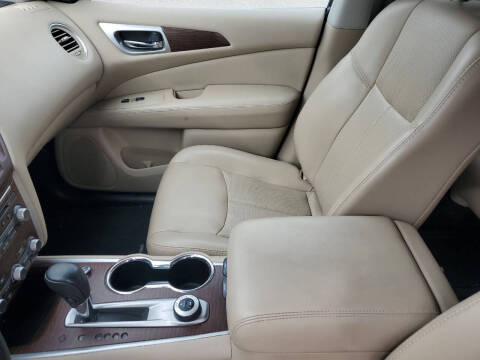 2017 Nissan Pathfinder Platinum