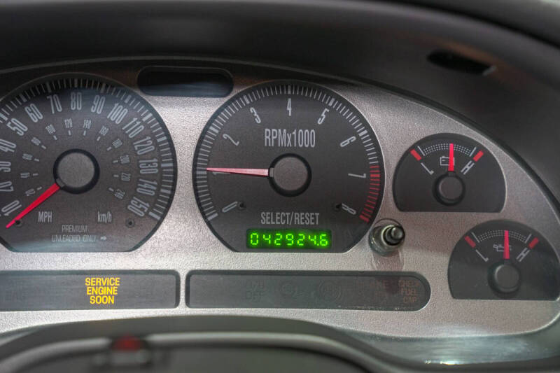 2004 Ford Mustang Mach 1 Premium